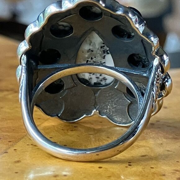 Genuine White Buffalo Sterling Silver Cocktail Ring Size 7 - Picture 5 of 9